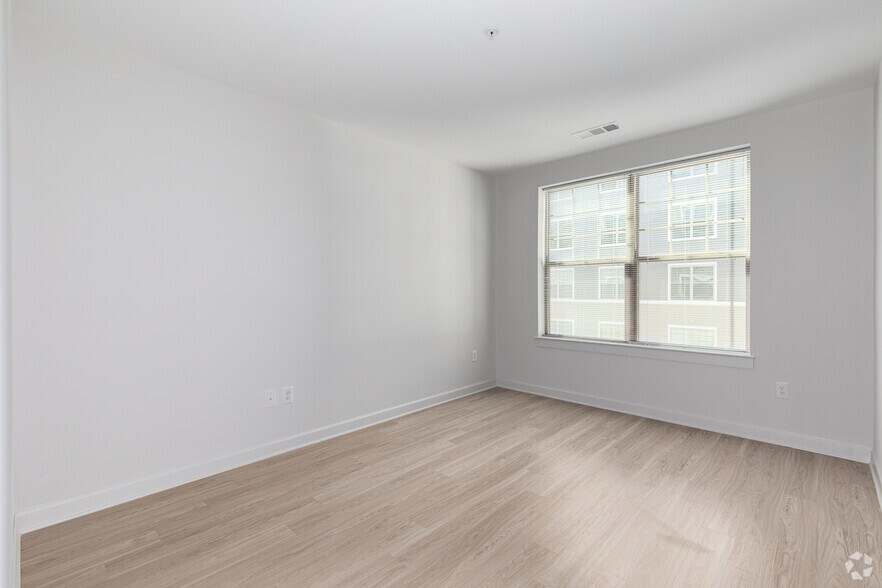 More Photos Of 4650 Van Buren St, Riverdale Park Apartments For Lease