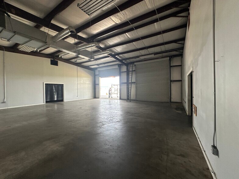 More Photos Of 12630 US-59, Splendora Industrial For Lease