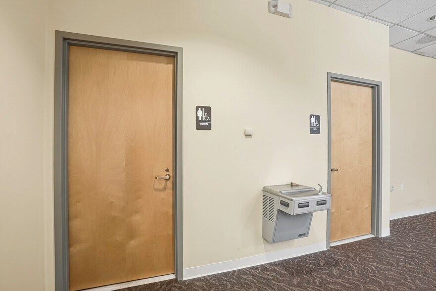 More Photos Of 625 Main St, Fitchburg Office Residential For Lease