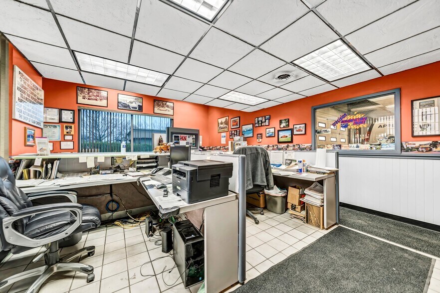 More Photos Of 3160 Union Rd, Cheektowaga Auto Repair For Sale