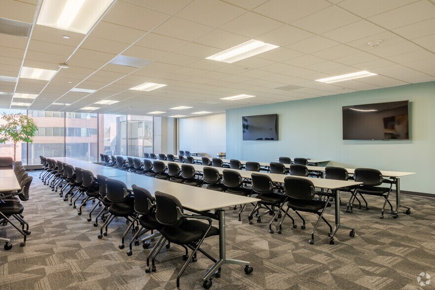 More Photos Of 720 S Colorado Blvd, Denver Unknown For Lease