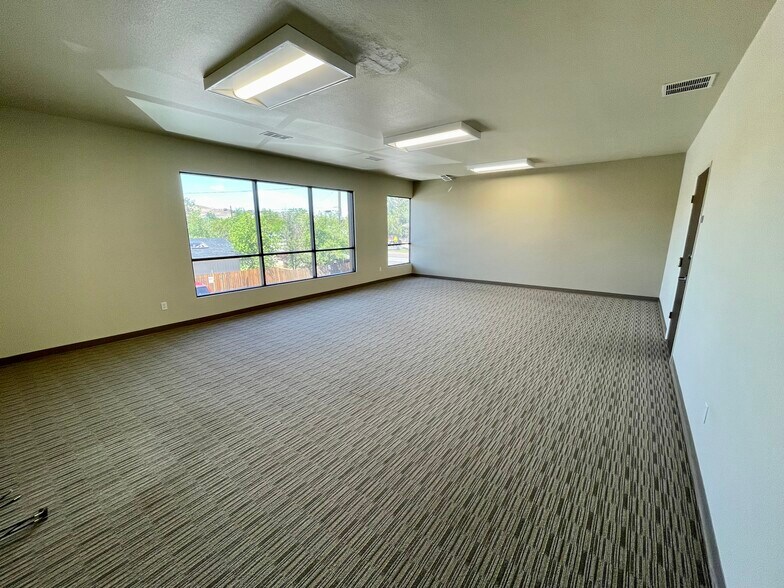 More Photos Of 1855 Sullivan Ln, Sparks Office Residential For Lease