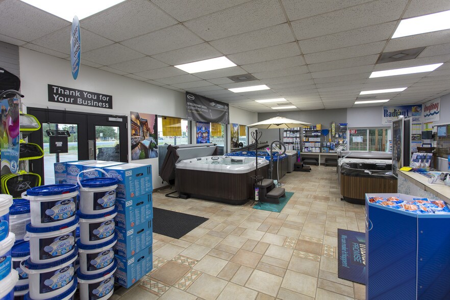 More Photos Of 3114 Texas Ave S, College Station Freestanding For Sale