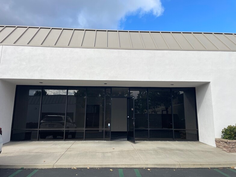 More Photos Of 22541 Aspan St, Lake Forest Unknown For Lease
