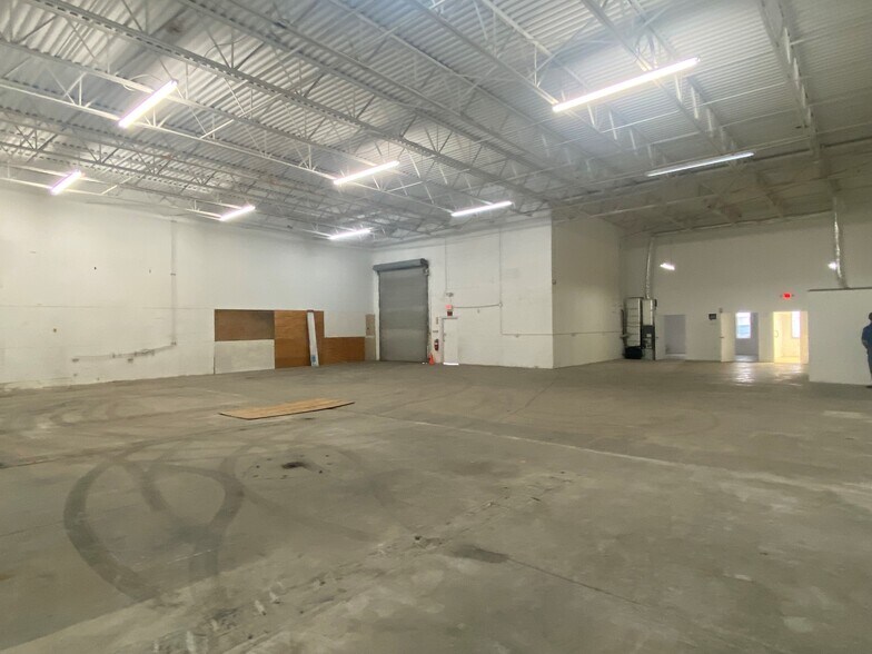 More Photos Of 1959 Dr Martin Luther King Jr Blvd, Pompano Beach Warehouse For Lease