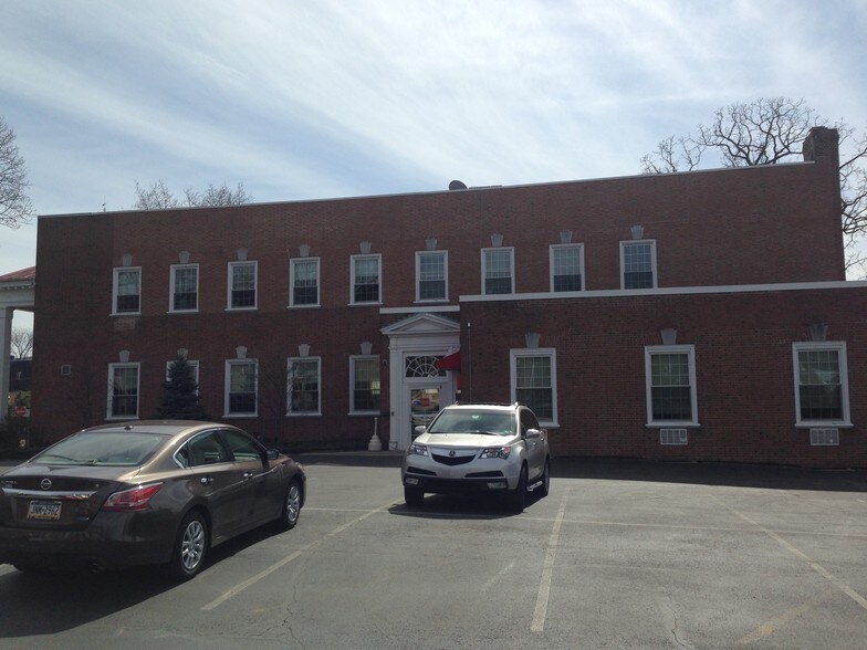 More Photos Of 115 W Court St, Doylestown Office For Lease
