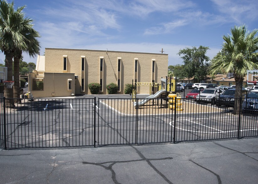 More Photos Of 2627 E Thomas Rd, Phoenix Office For Lease