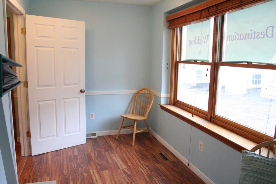 More Photos Of 345 Boston Post Rd, Sudbury Medical For Lease