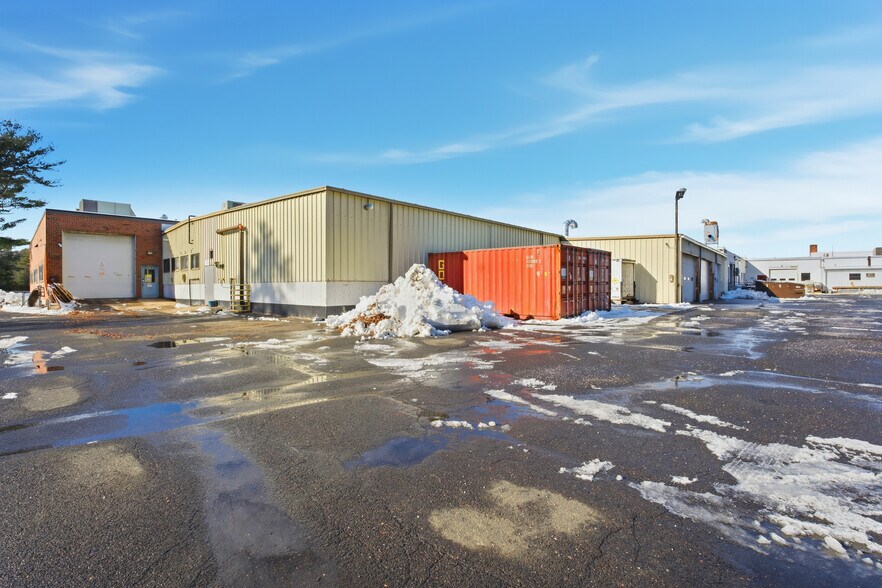 More Photos Of 109 Apremont Way, Westfield Manufacturing For Lease