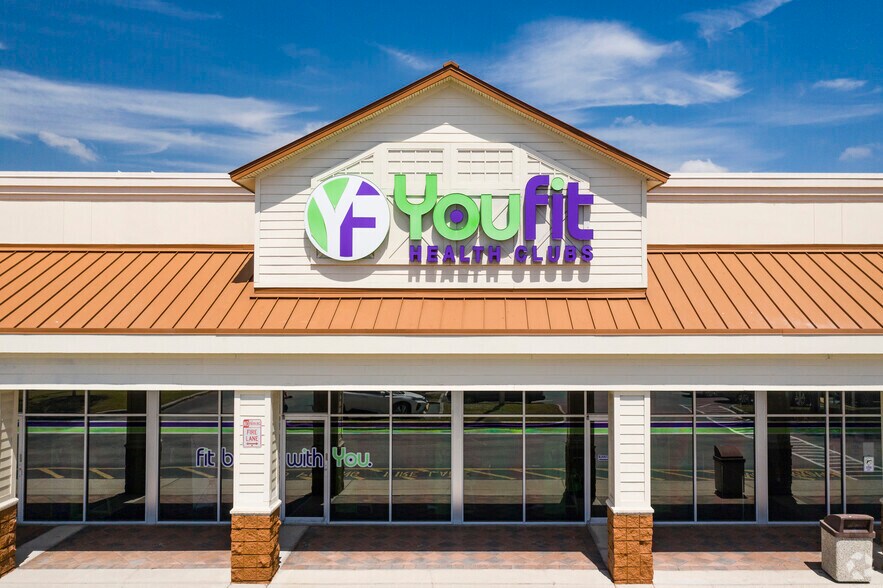 Primary Photo Of 8975 Race Track Rd, Tampa Unknown For Lease