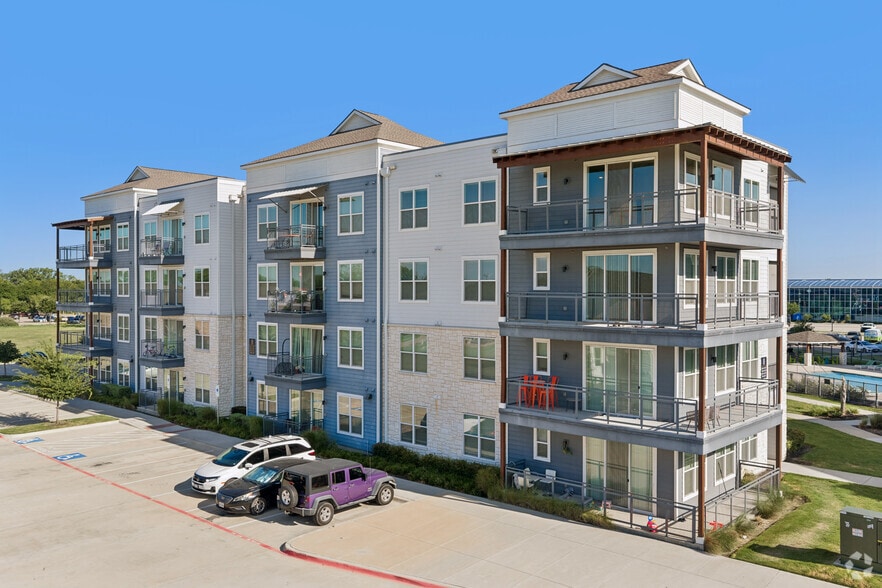 More Photos Of 300 Lakefront Dr, Little Elm Apartments For Lease
