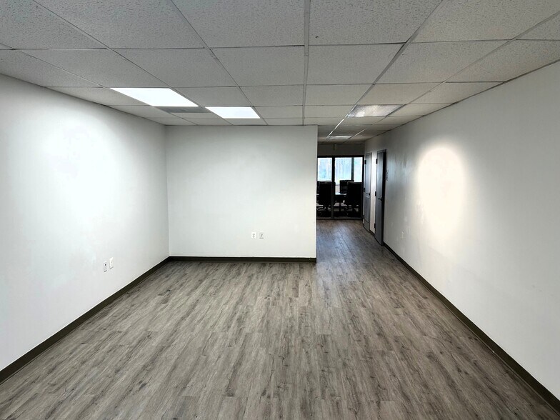 More Photos Of 7923 Honeygo Blvd, Baltimore Unknown For Lease