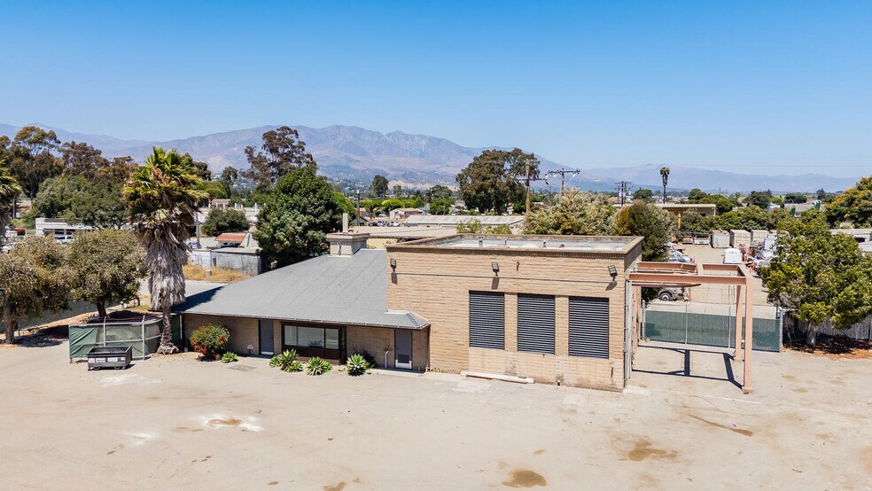 More Photos Of 905-917 Corporation St, Santa Paula Warehouse For Sale