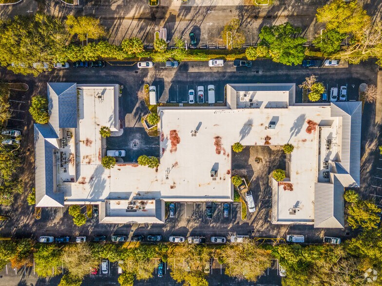 More Photos Of 1101 S Rogers Cir, Boca Raton Light Distribution For Sale