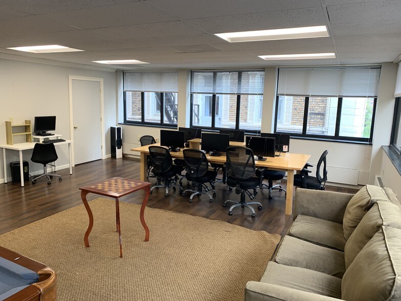 More Photos Of 142 Temple St, New Haven Medical For Sale