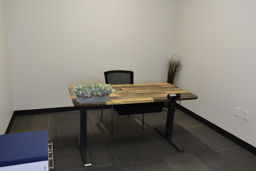More Photos Of 4701 Sangamore Rd, Bethesda Office For Lease