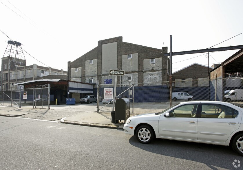 More Photos Of 3525 Amber St, Philadelphia Warehouse For Lease