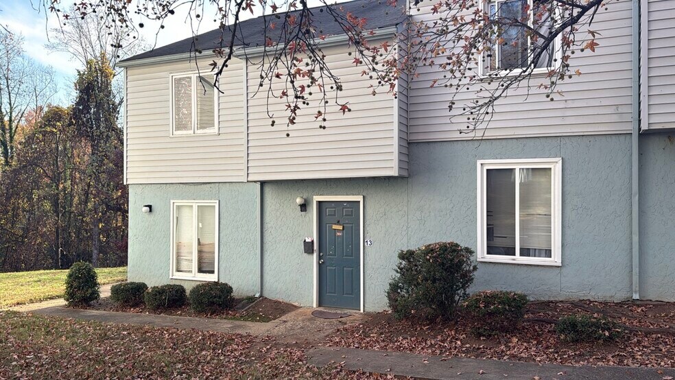 More Photos Of 1931 Mereview Ct, Charlotte Apartments For Sale