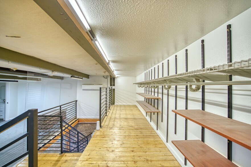 More Photos Of 851 E Hwy 224, Denver Warehouse For Sale