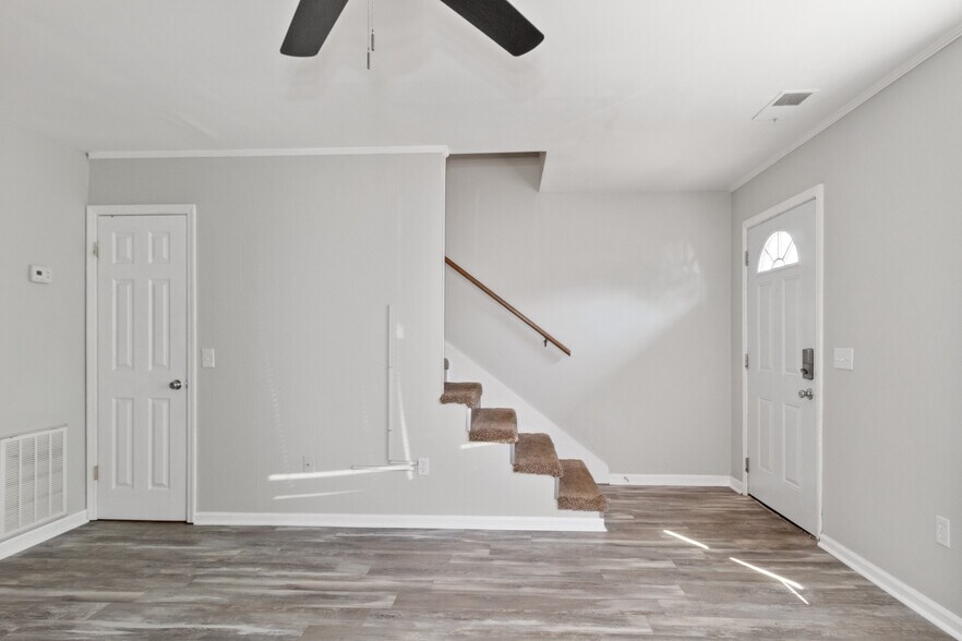 More Photos Of 2000 Old Tullahoma Rd, Winchester Apartments For Sale