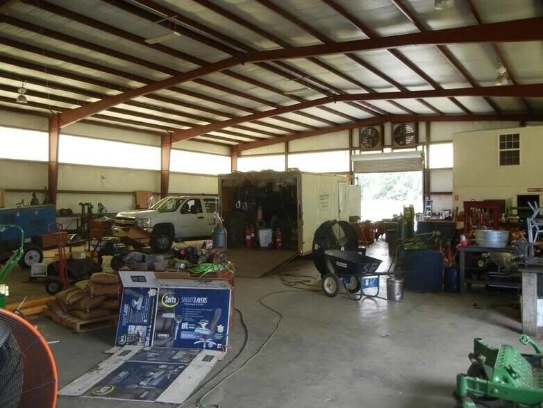 More Photos Of 227 Industrial Pky, Luverne Manufacturing For Sale