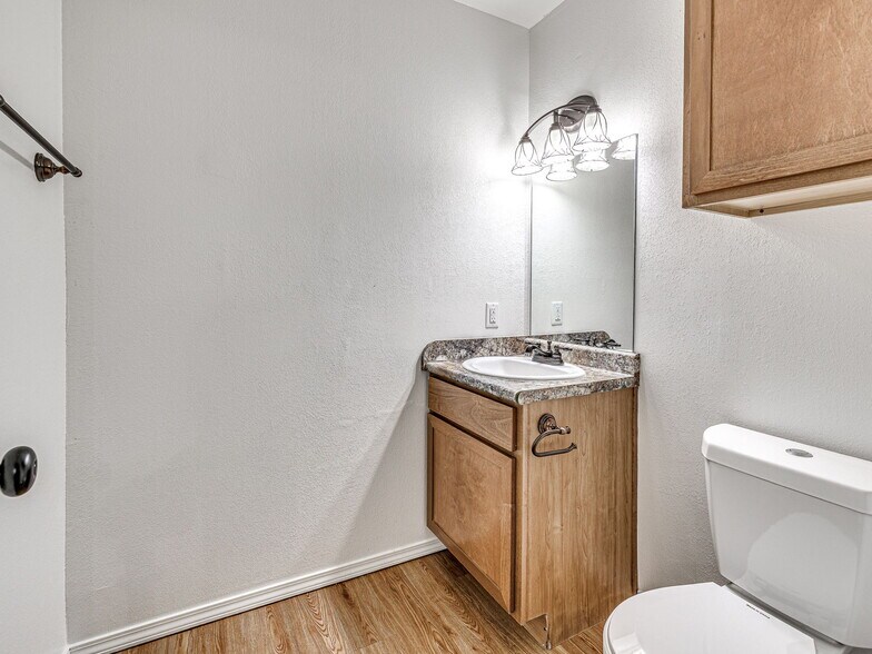 More Photos Of 2302 S 137th East Ave, Tulsa Apartments For Sale