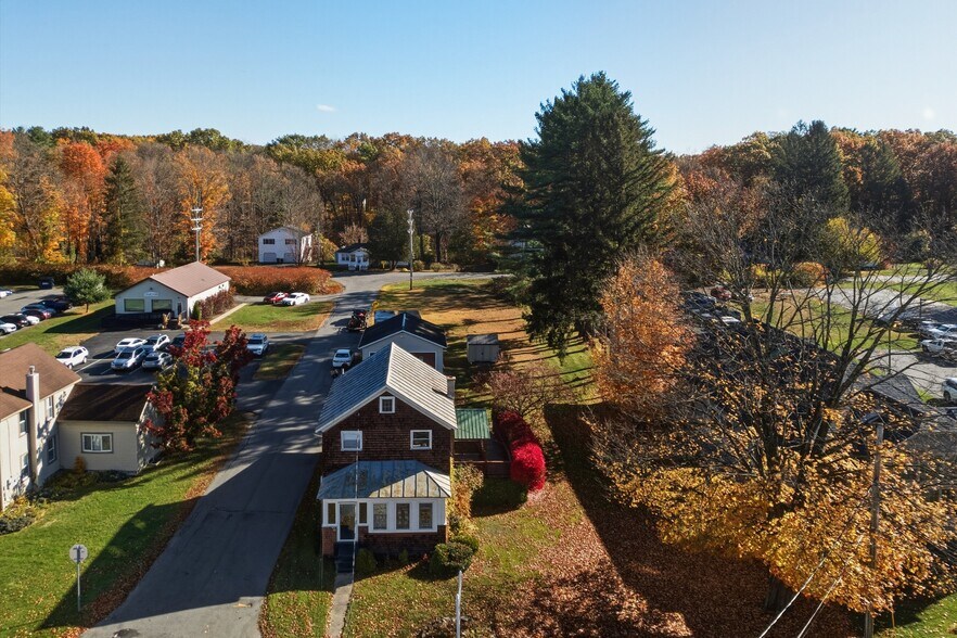 More Photos Of 460 Maple Ave, Saratoga Springs Storefront Retail Residential For Lease