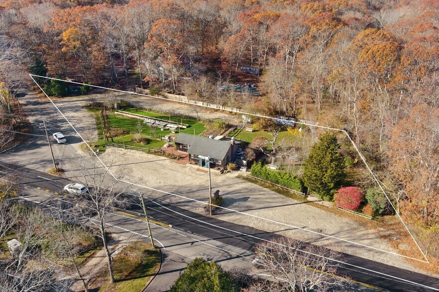 More Photos Of 1615 Bridgehampton, Sag Harbor Restaurant For Sale