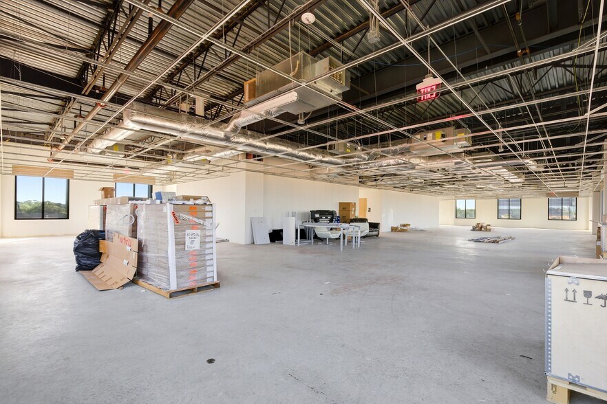 More Photos Of 10402 Valley Forge Dr, Houston Office For Lease