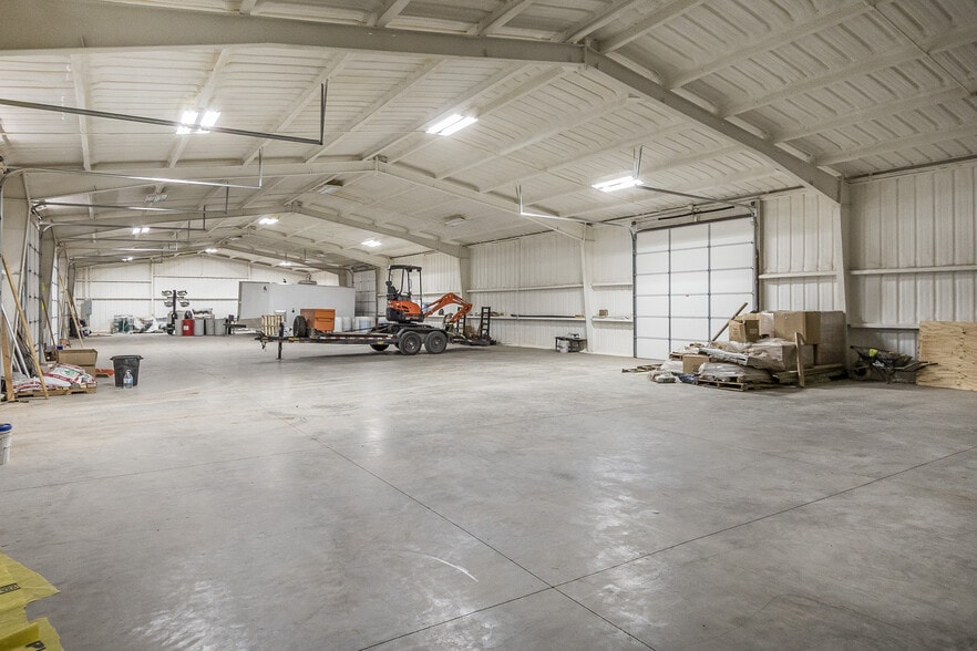 More Photos Of 6636 Canyon Dr, Amarillo Warehouse For Sale