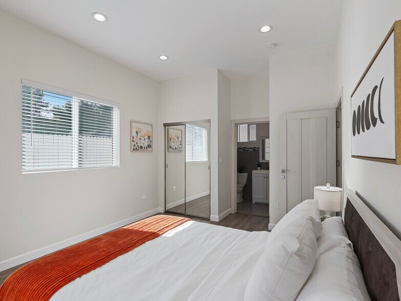More Photos Of 15801 Chatsworth St, Granada Hills Multifamily For Sale