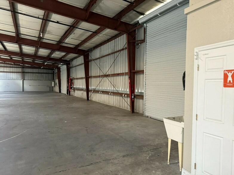 More Photos Of 1600 SW 17th Ave, Ocala Warehouse For Lease