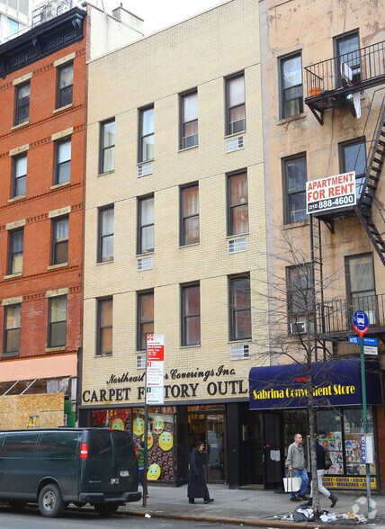 More Photos Of 1492 1st Ave, New York Multifamily For Sale