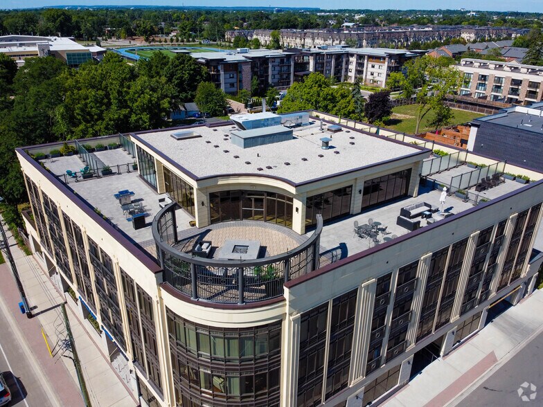 More Photos Of 205 Lakeshore Rd, Oakville Apartments For Sale