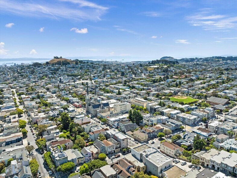 More Photos Of 282-284 Valley St, San Francisco Apartments For Sale