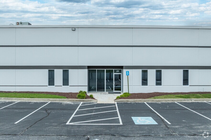 More Photos Of 8268 Preston Ct, Jessup Warehouse For Lease