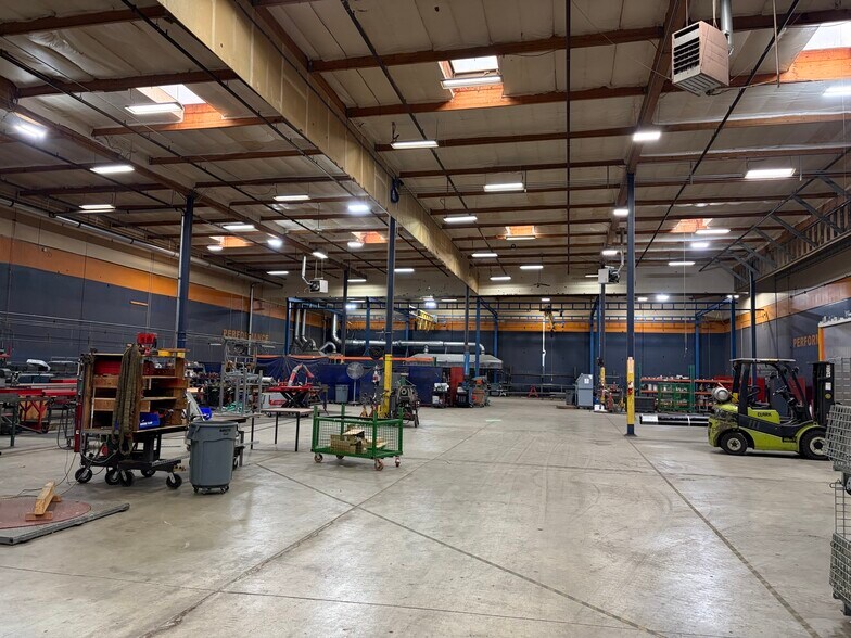 More Photos Of 1601 15th St NW, Auburn Manufacturing For Lease