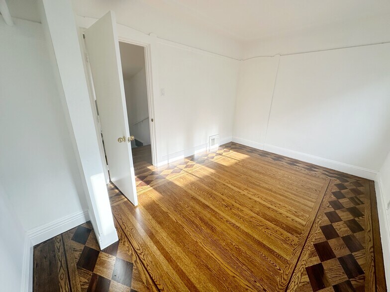 More Photos Of 108 Naglee Ave, San Francisco Apartments For Sale