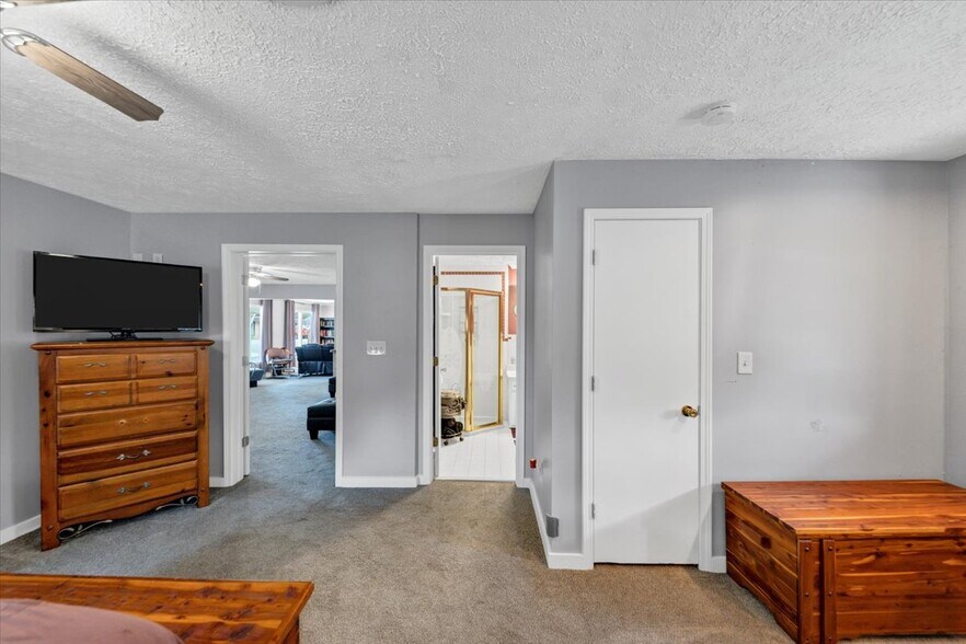 More Photos Of 6071 N Main St SE, Acworth Flex For Sale