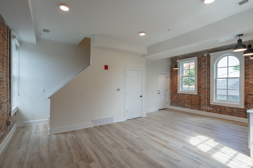 More Photos Of 204 High St, Buffalo Apartments For Sale