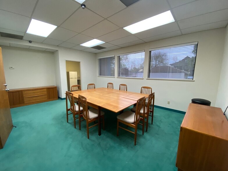 More Photos Of 706-724 5th St, Davis Office For Lease