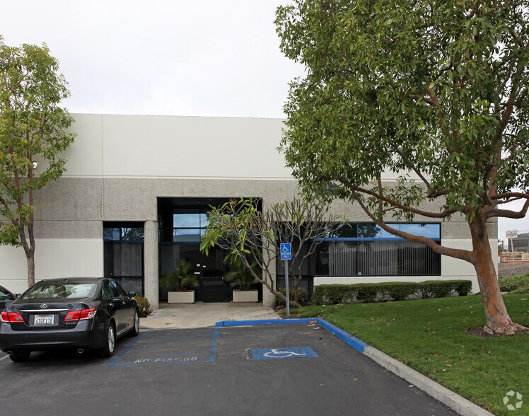 Primary Photo Of 39 Musick, Irvine Research And Development For Lease
