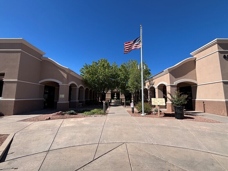 More Photos Of 450 S Willard St, Cottonwood Medical For Lease