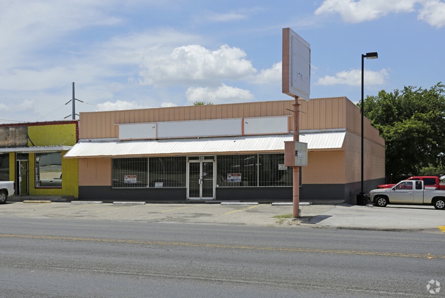 Primary Photo Of 208 W Rancier Ave, Killeen Storefront For Lease