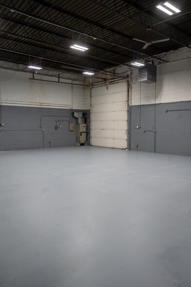 More Photos Of 4135 W 123rd St, Alsip Warehouse For Lease