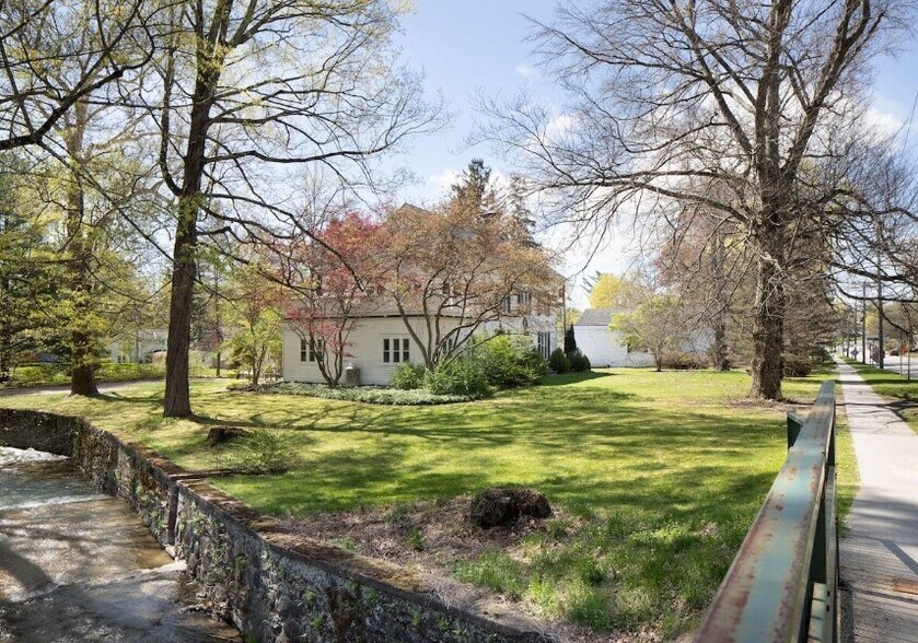 More Photos Of 308 Main St, Lakeville Apartments For Sale