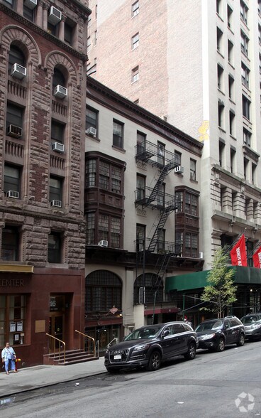 Primary Photo Of 8-10 E 16th St, New York Apartments For Lease