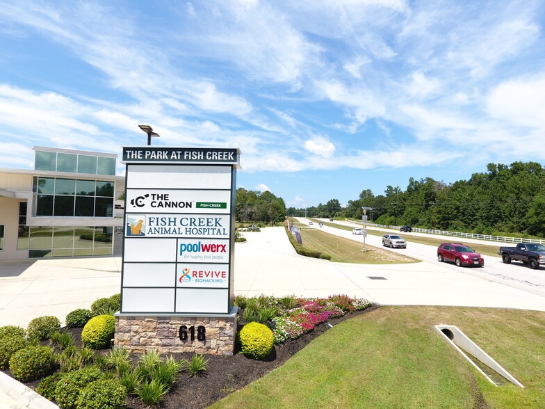 More Photos Of 618 Fish Creek Thoroughfare, Montgomery Freestanding For Lease