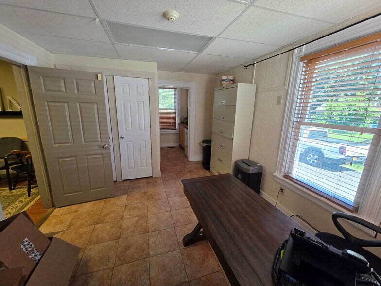 More Photos Of 45 Quassaick Ave, New Windsor Township Medical For Sale