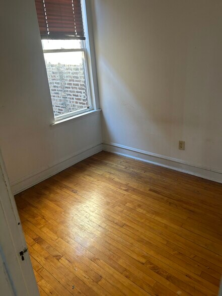More Photos Of 1114 W Polk St, Chicago Apartments For Sale